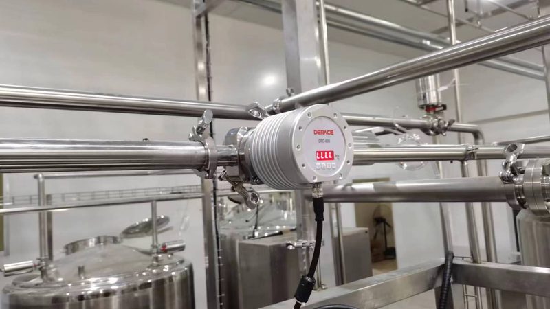 侧装式磁翻板液位计：揭秘其工作原理与选型要点**